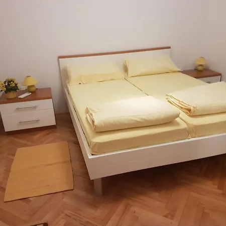 Casa Croatia Apartment Punat